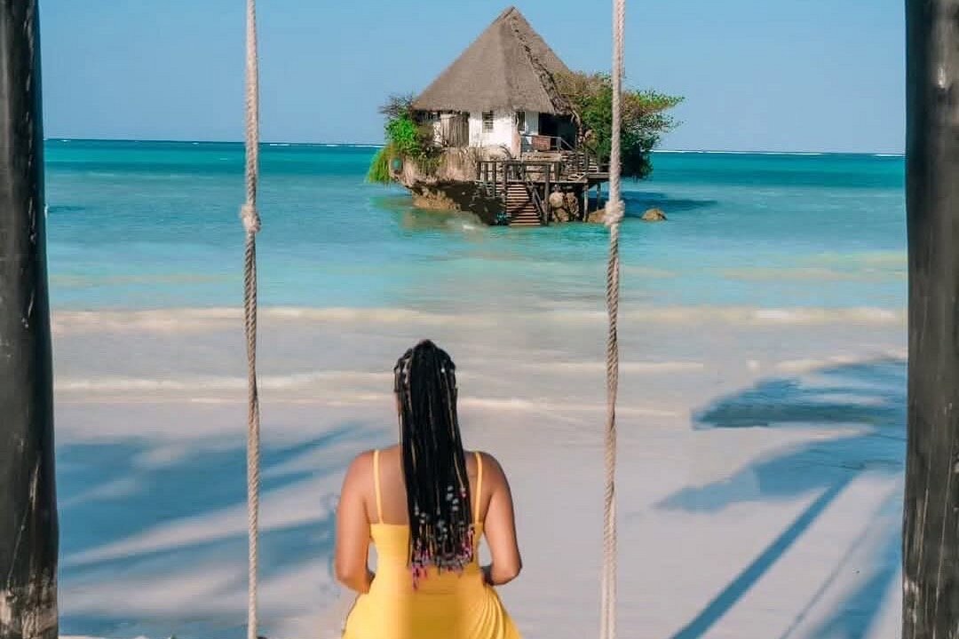 9 Days Selous Safari and Zanzibar Beach Holiday Tour