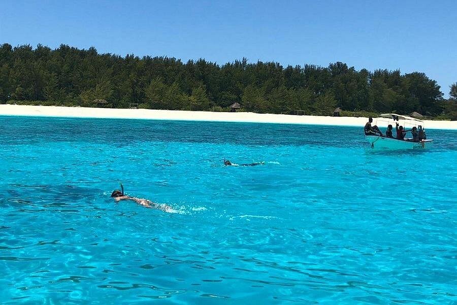 Nungwi beach zanzibar Tour